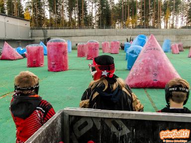 Junnupaintballia - mill&auml; ik&auml;rajoilla?